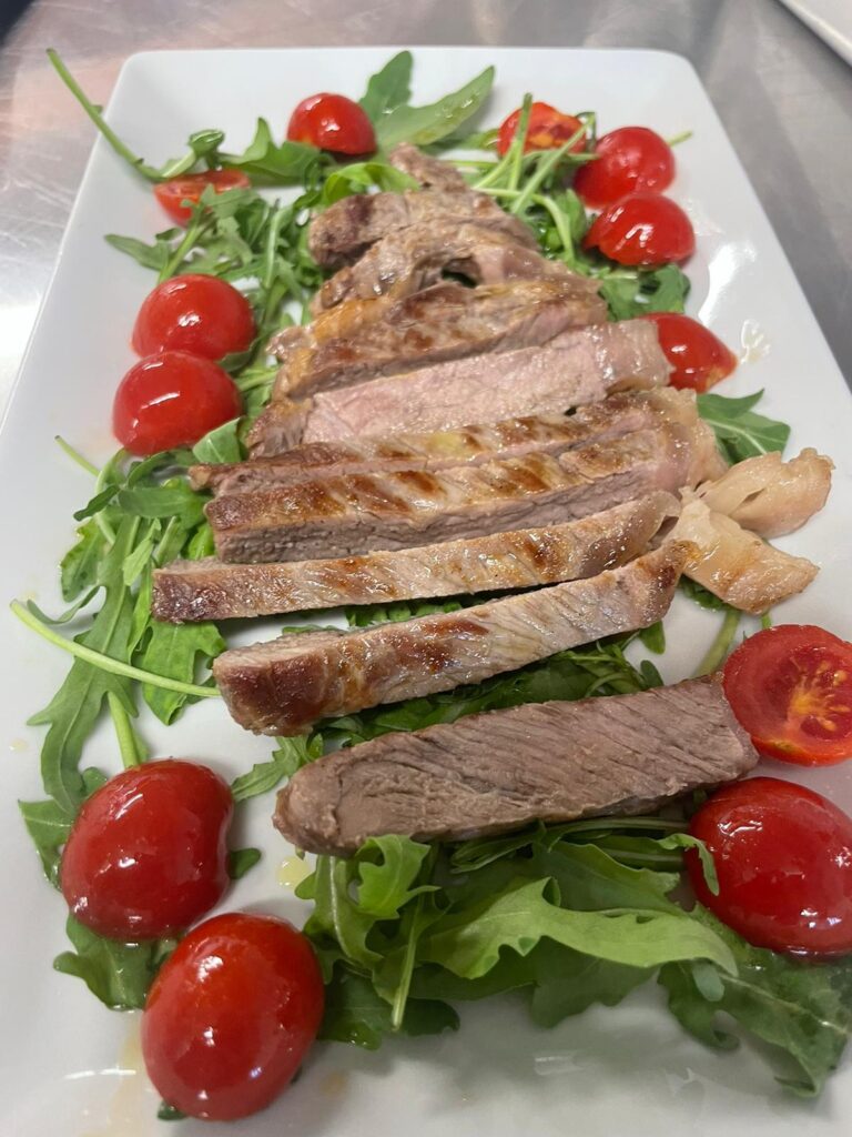 tagliata con pomodorini